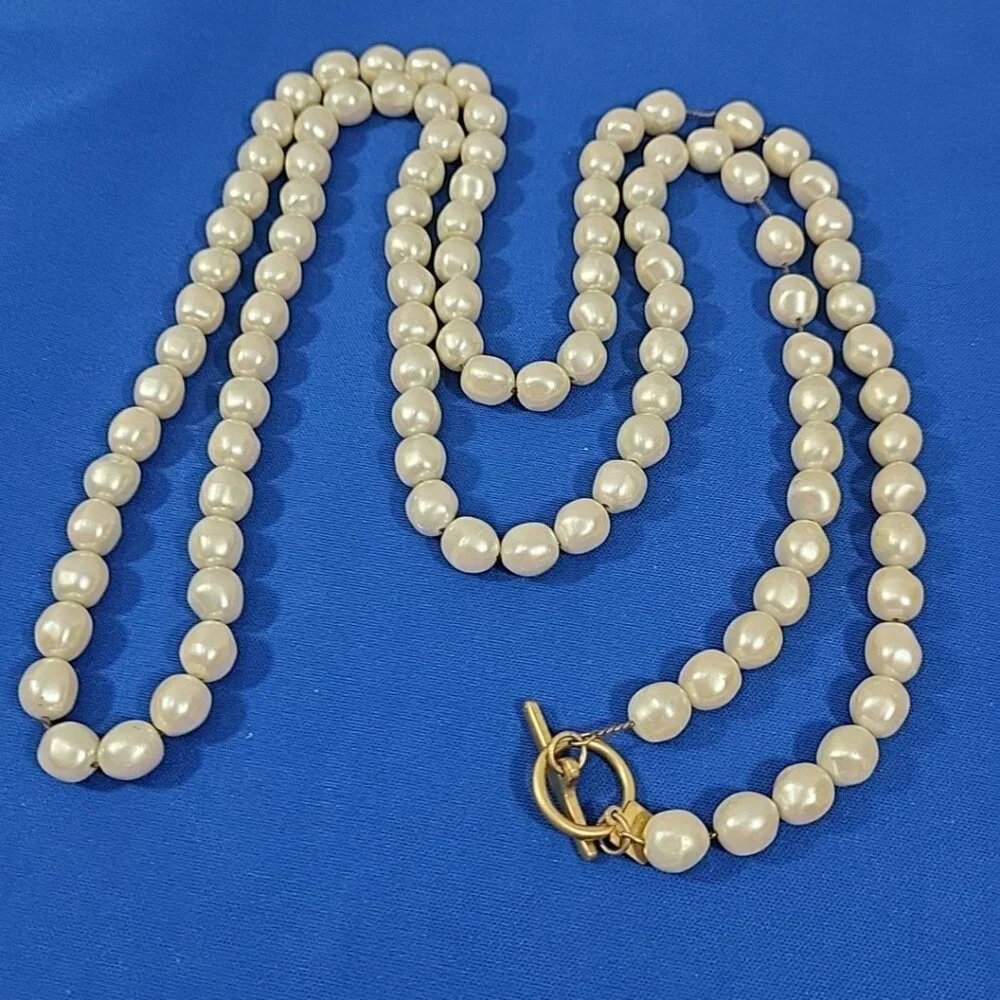 Vintage‎ Anne Klein Necklace High Luster Quality Faux Pearl Long 44